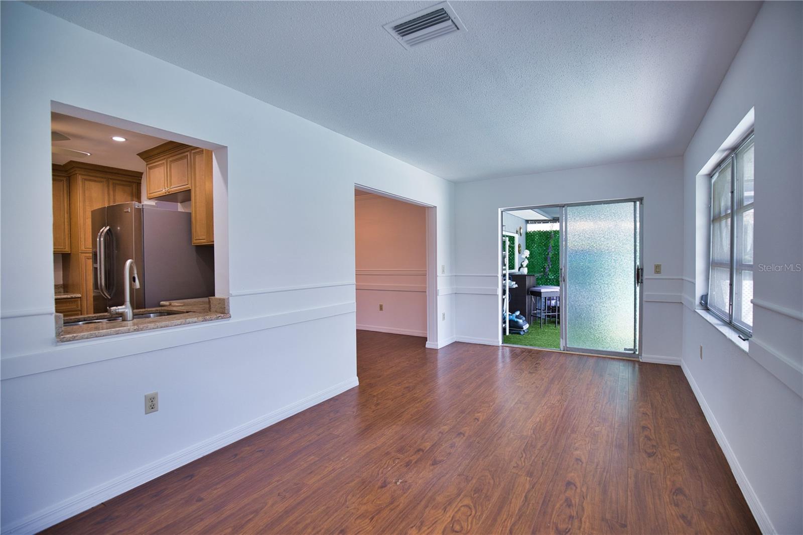 1612 CYPRESS POINT CT