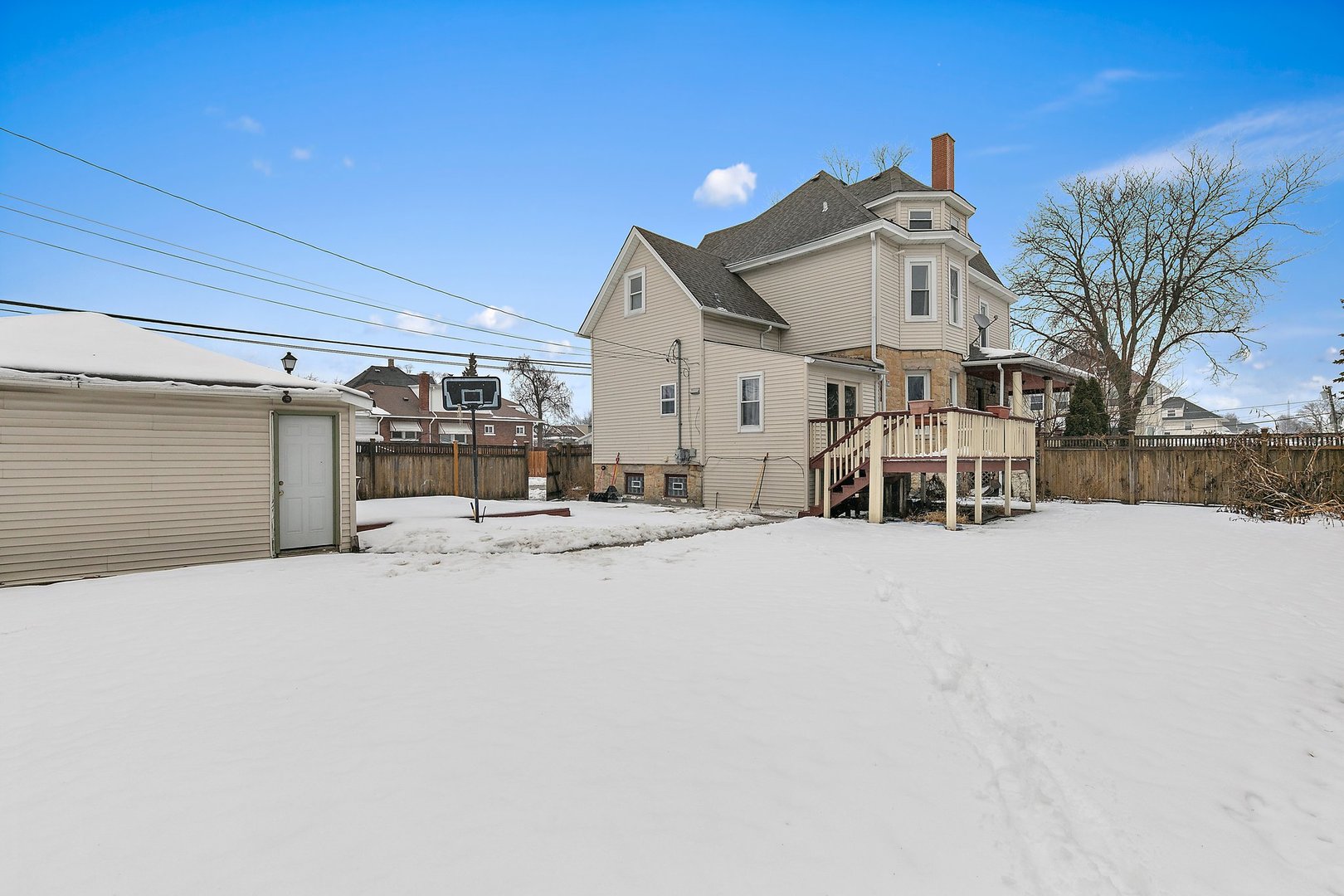 400 S 18th Avenue