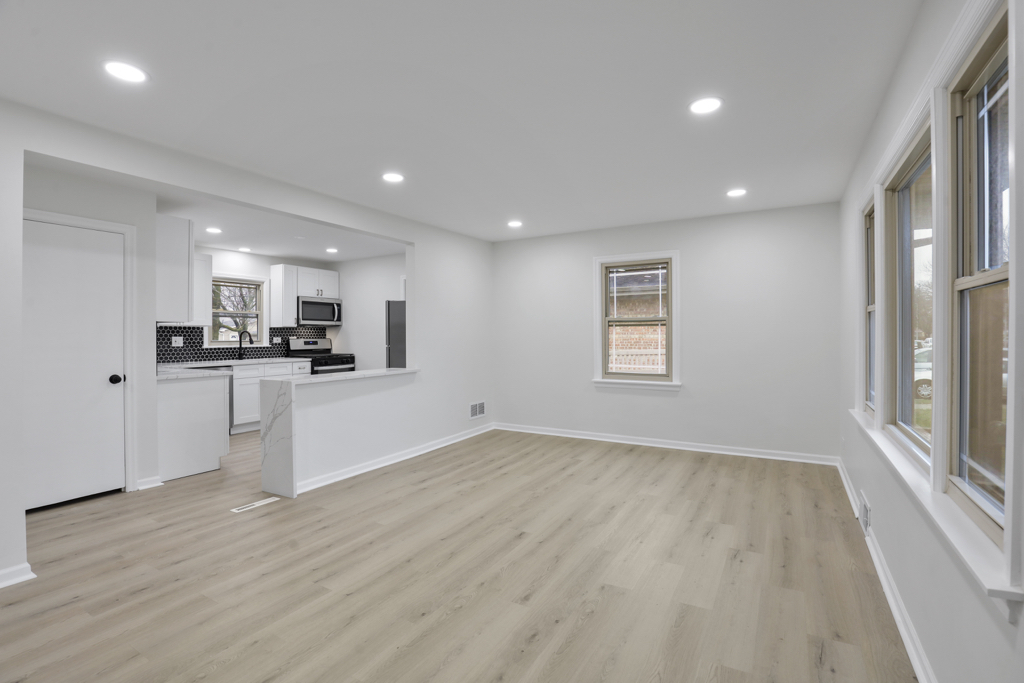 5263 89TH Street