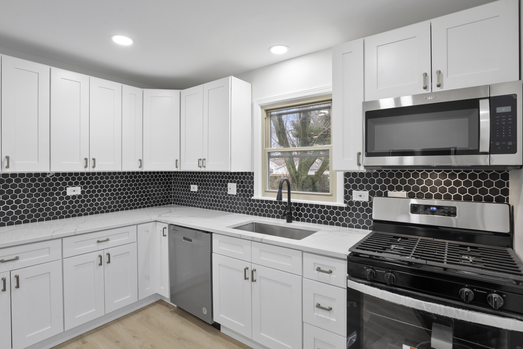 5263 89TH Street