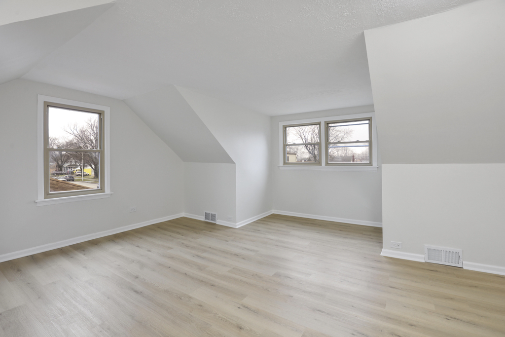 5263 89TH Street