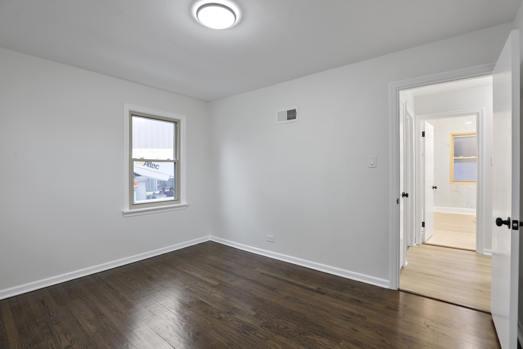 5263 89TH Street