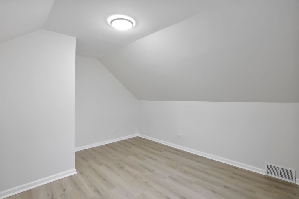 5263 89TH Street