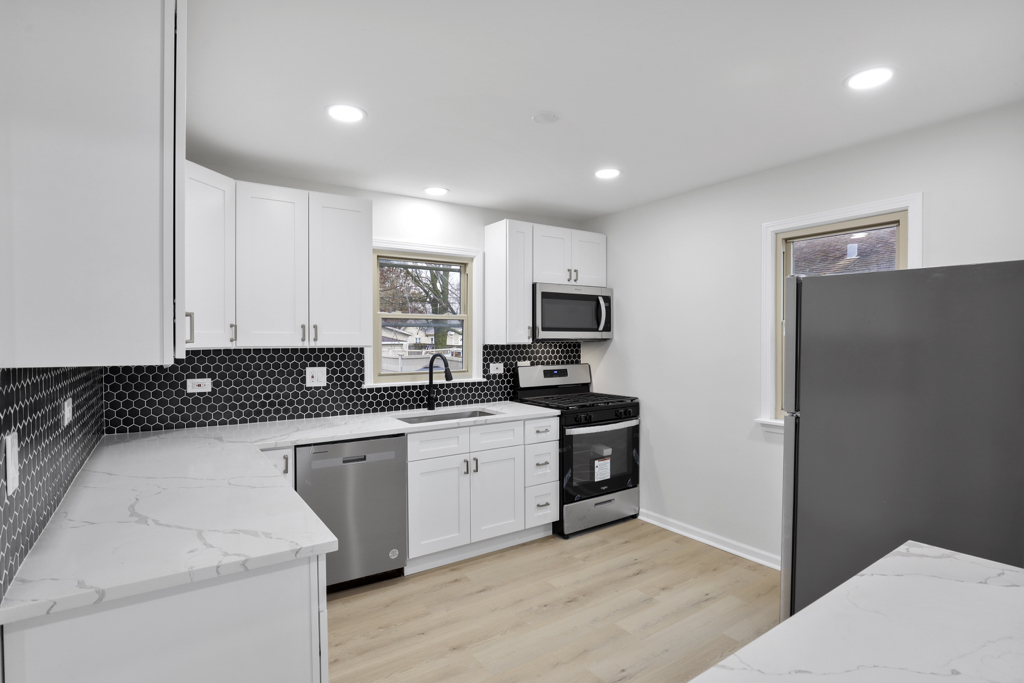 5263 89TH Street