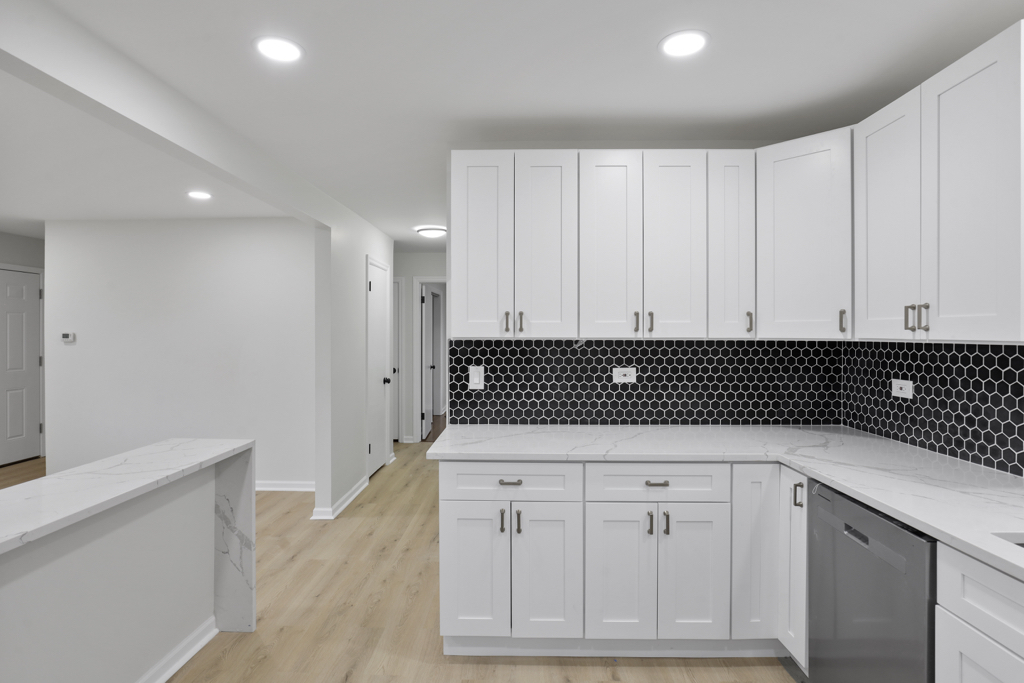 5263 89TH Street