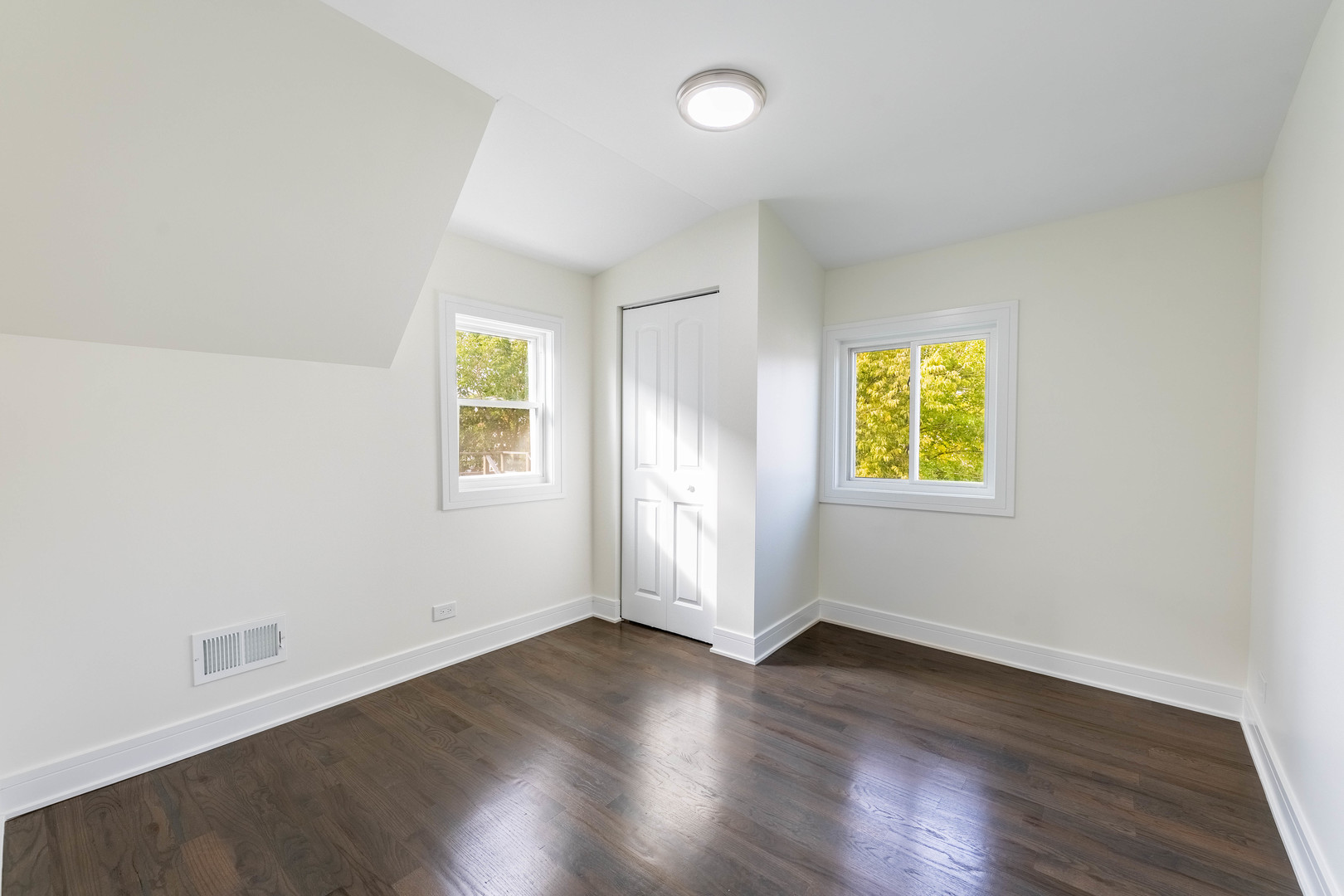 400 S 11th Avenue