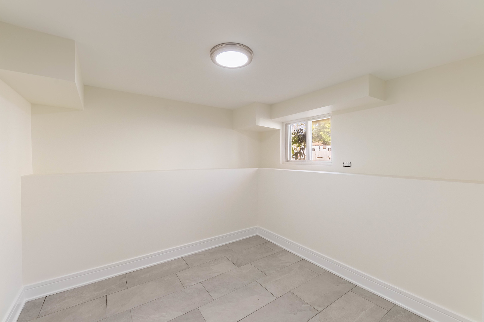 400 S 11th Avenue