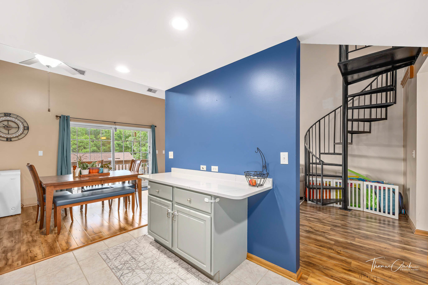 800 Madison Street Unit: 2E