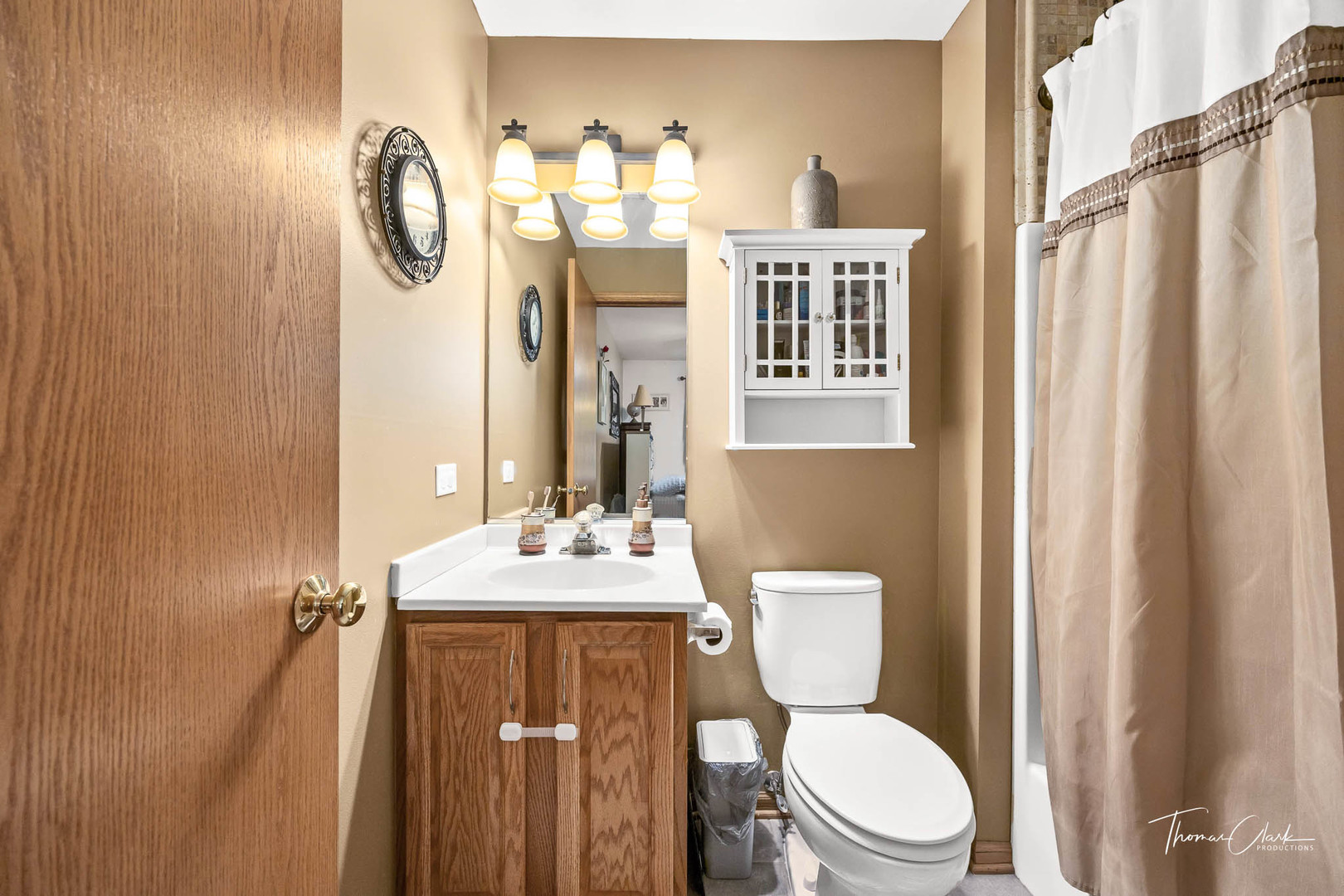 800 Madison Street Unit: 2E