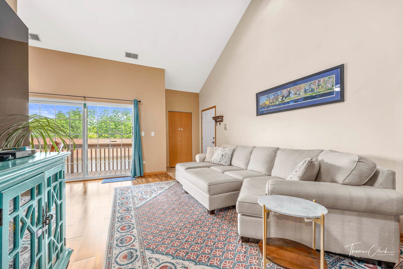 800 Madison Street Unit: 2E