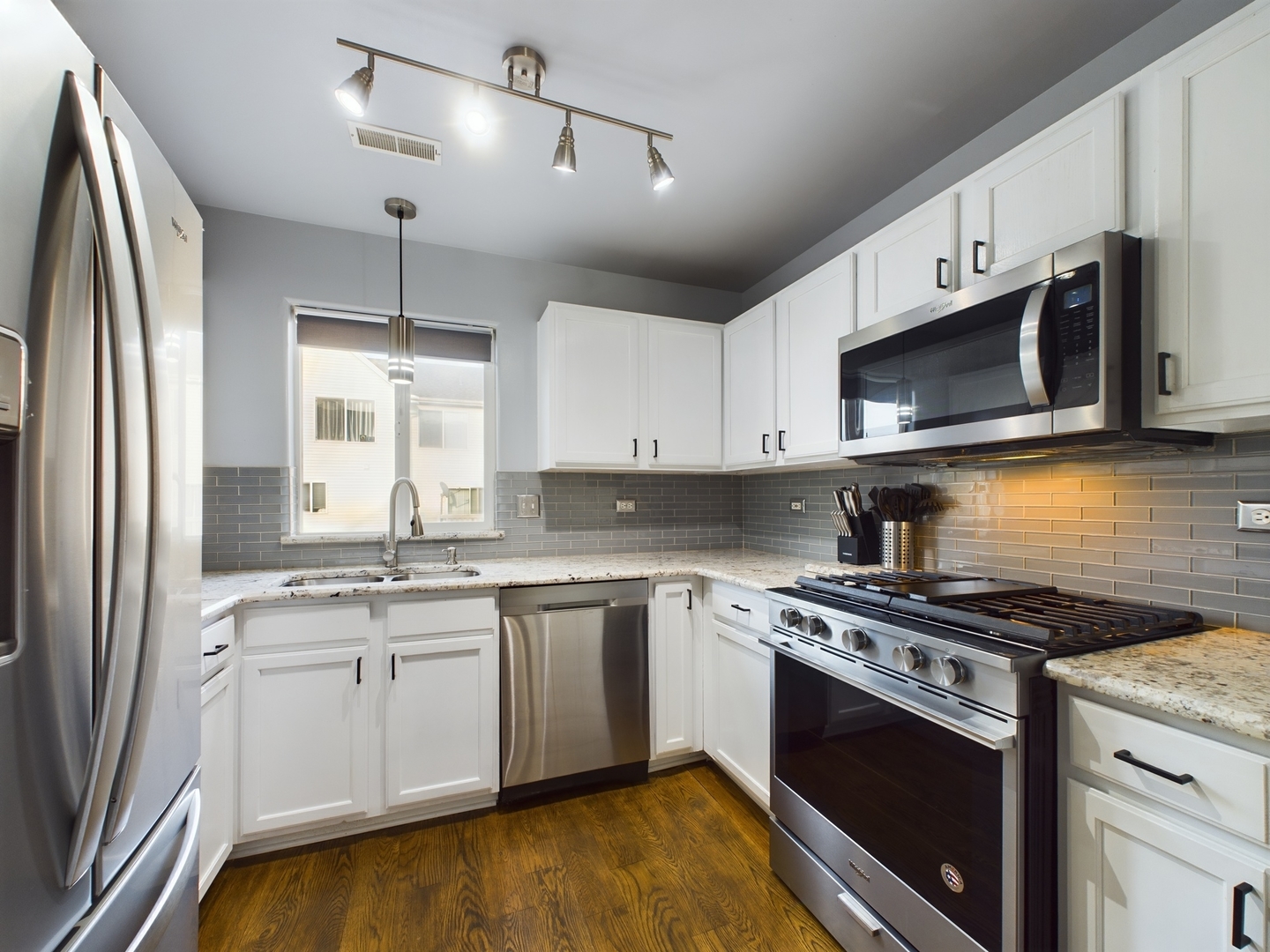 2725 Canyon Drive Unit: 86