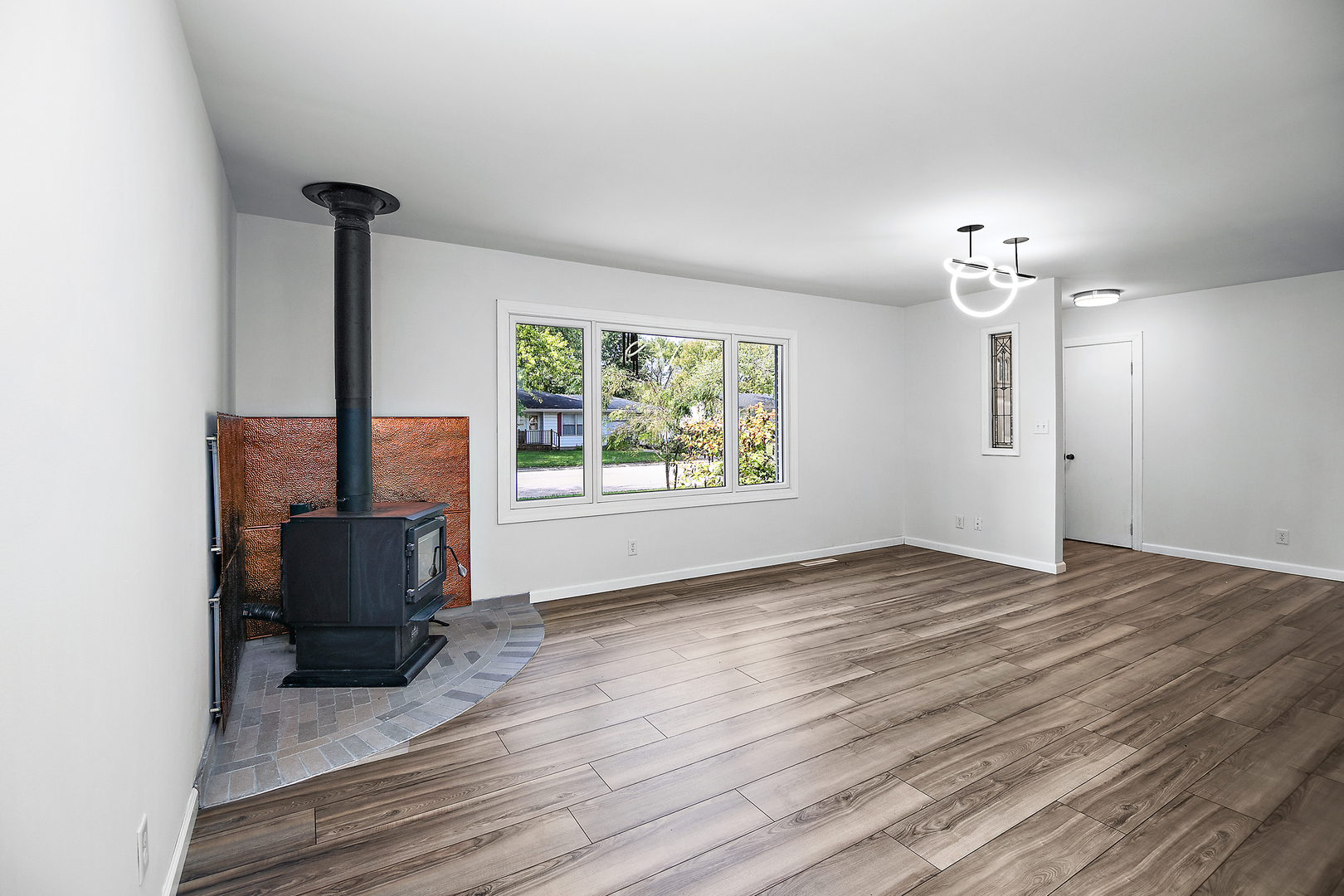 686 Robert Drive