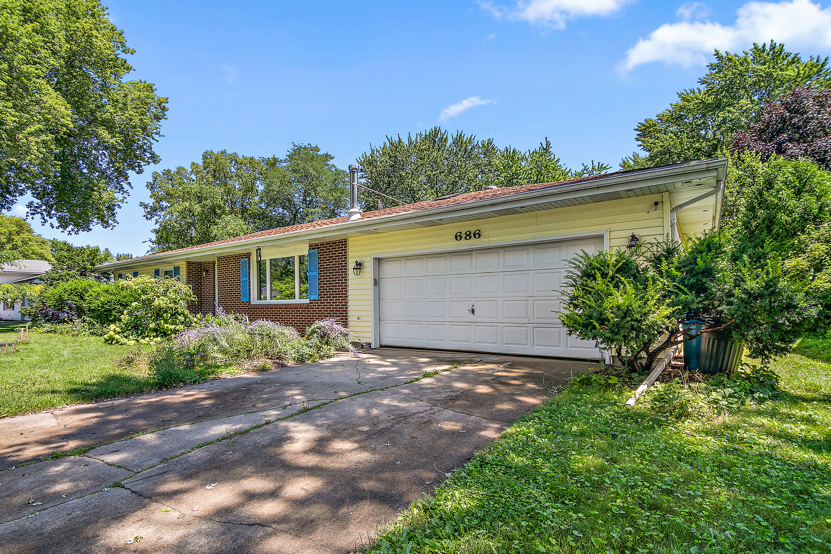 686 Robert Drive