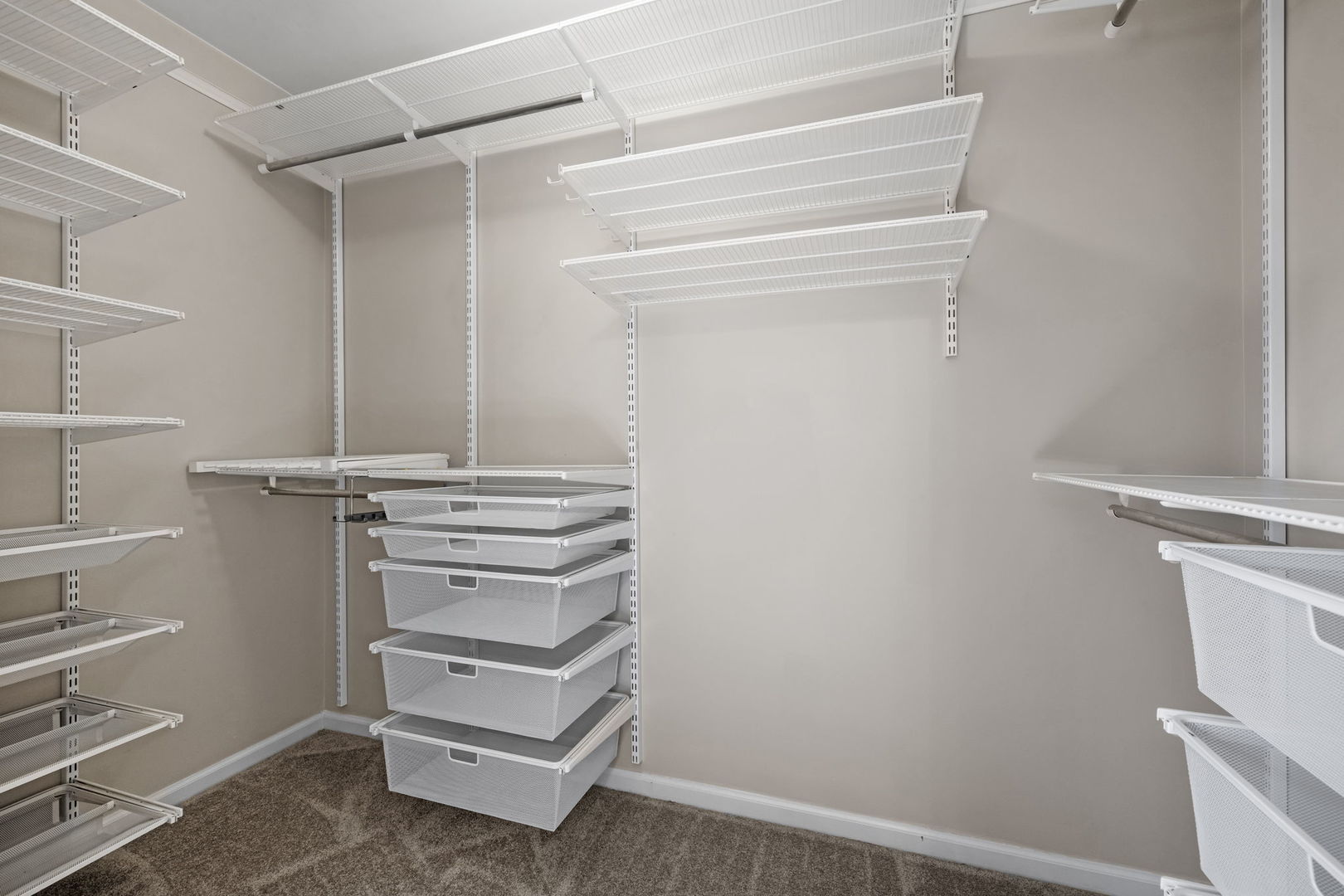 2540 Oneida Lane Unit: 2540