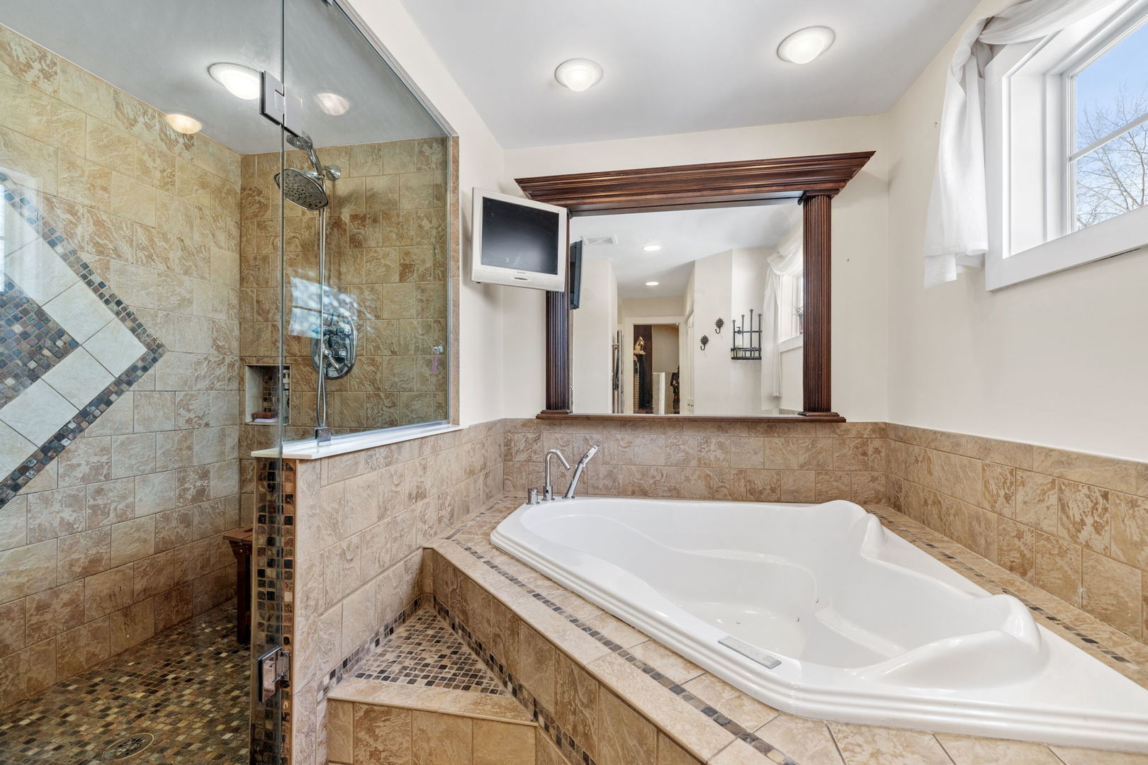 550 S Illinois Avenue