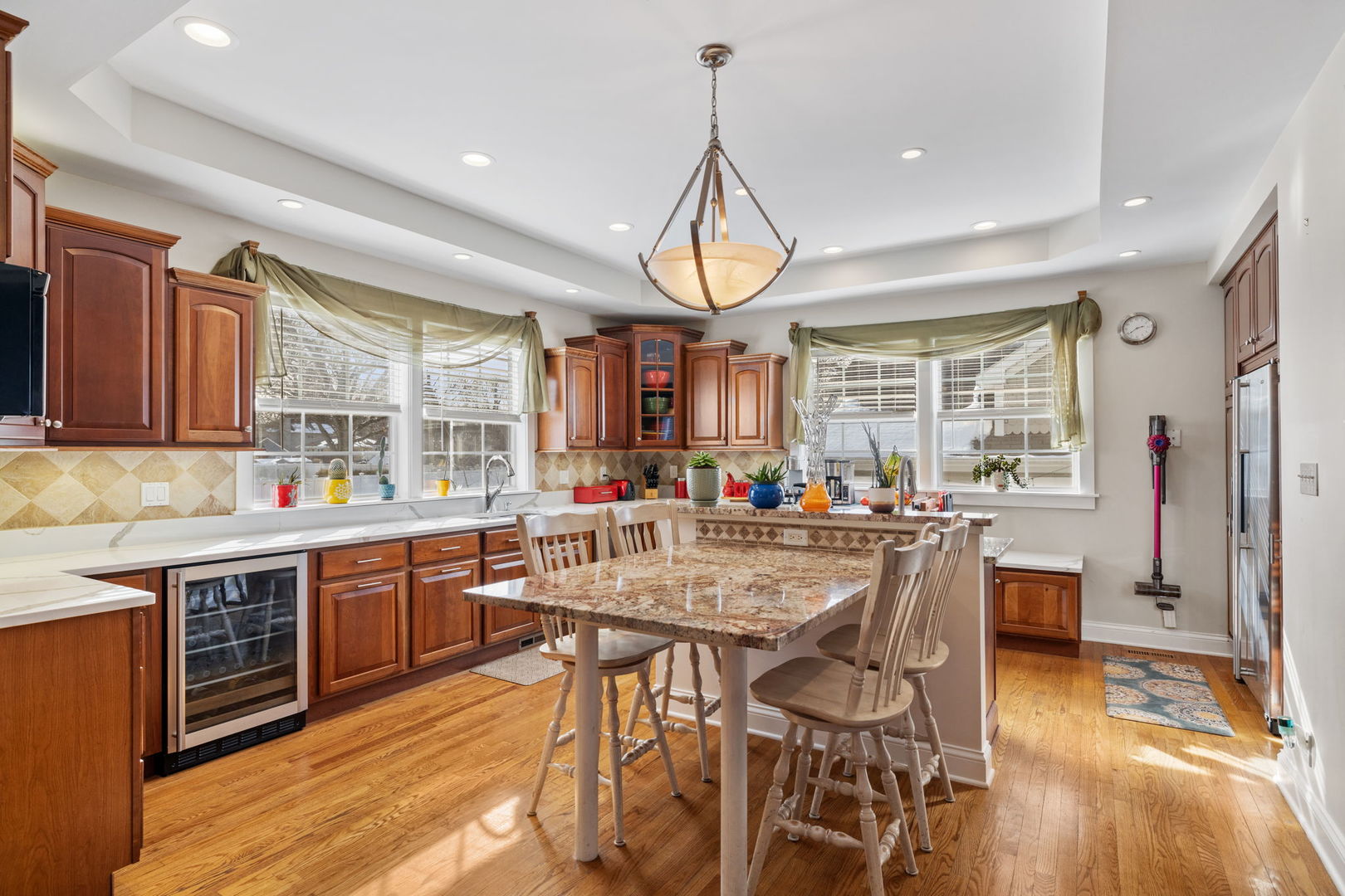 550 S Illinois Avenue