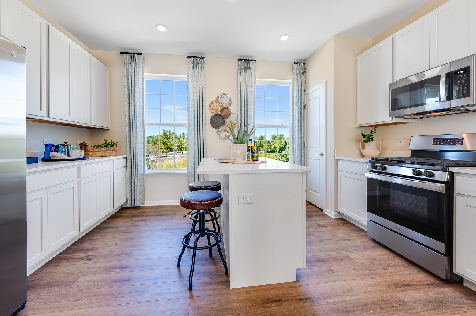 221 Settlers Place
