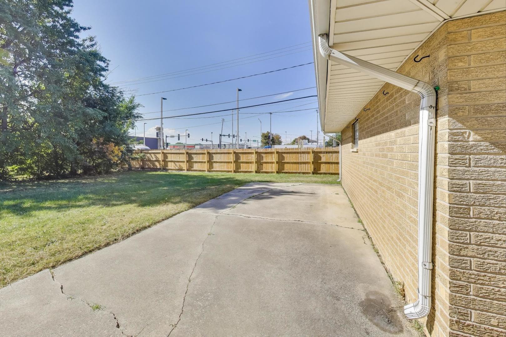 4735 W 122nd Street
