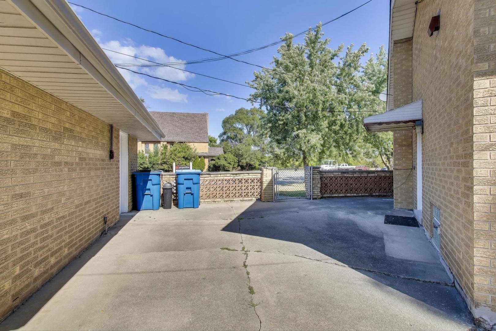 4735 W 122nd Street