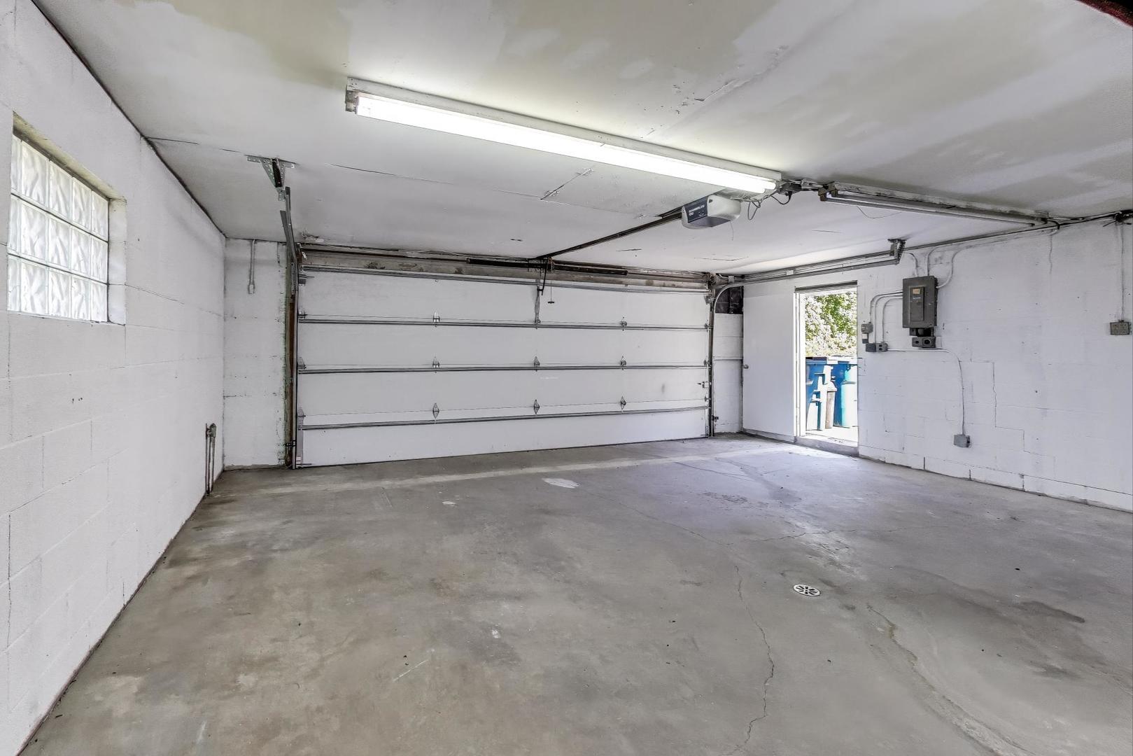 4735 W 122nd Street