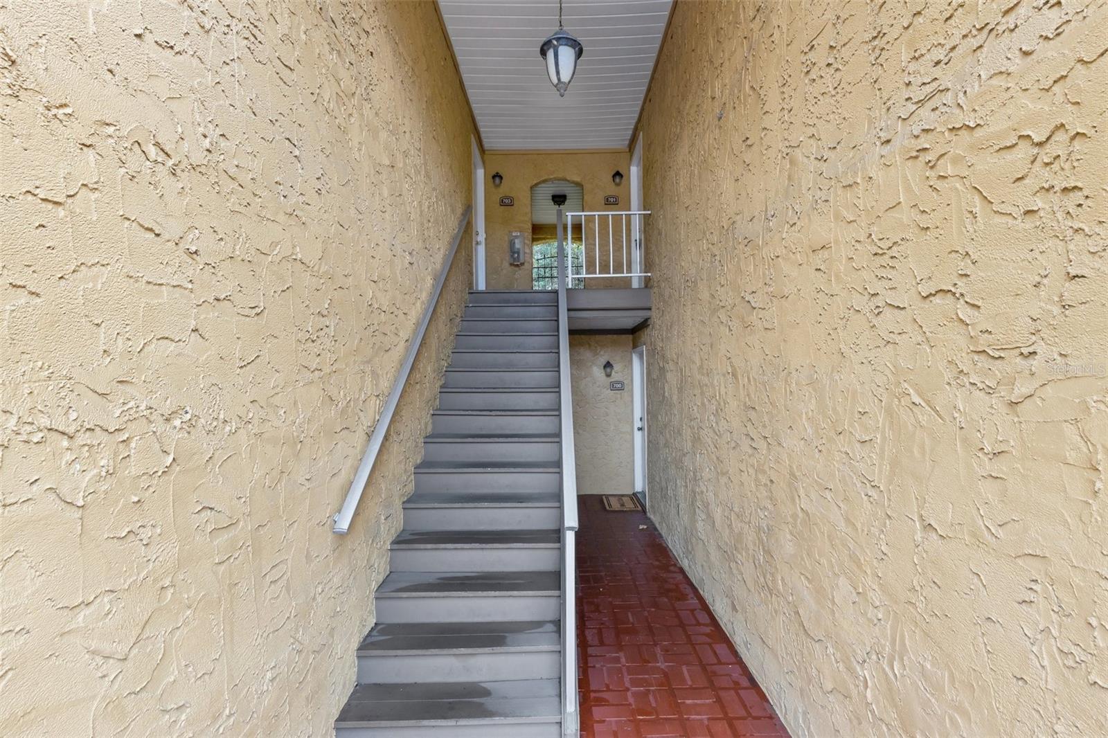 1721 PARAKEET WAY #701