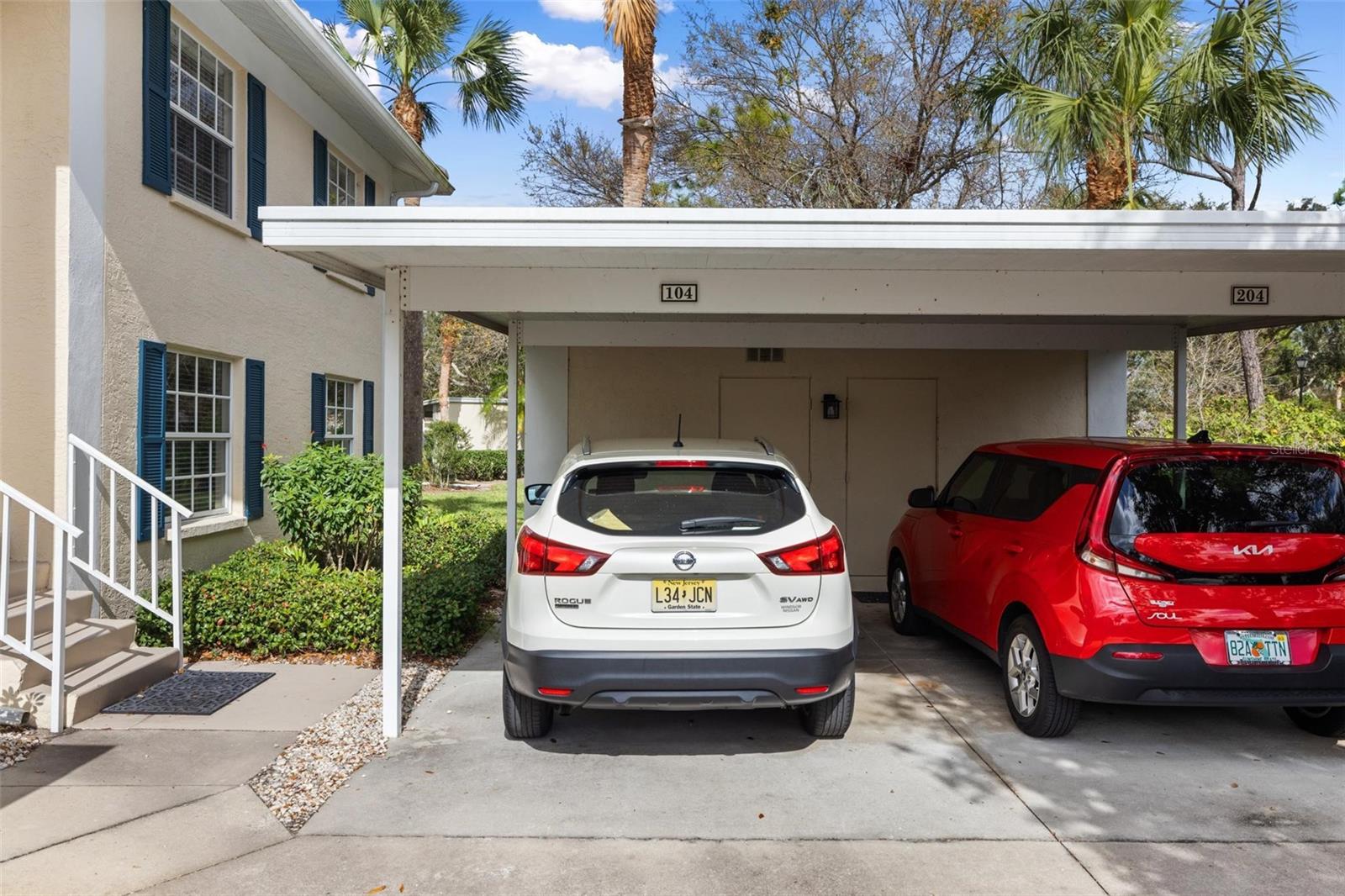 821 MONTROSE DR #104