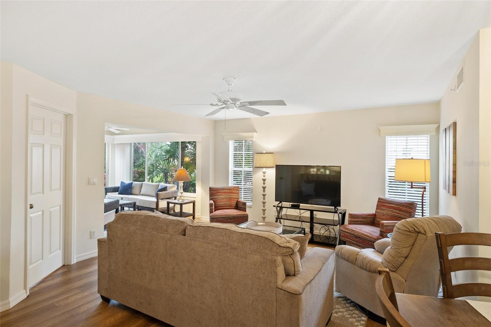 821 MONTROSE DR #104