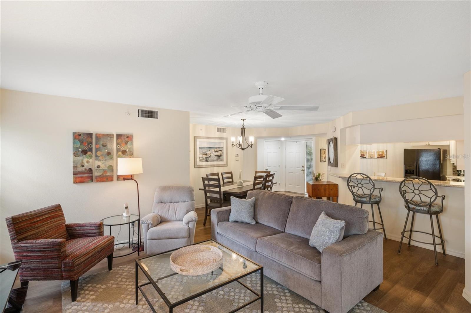 821 MONTROSE DR #104