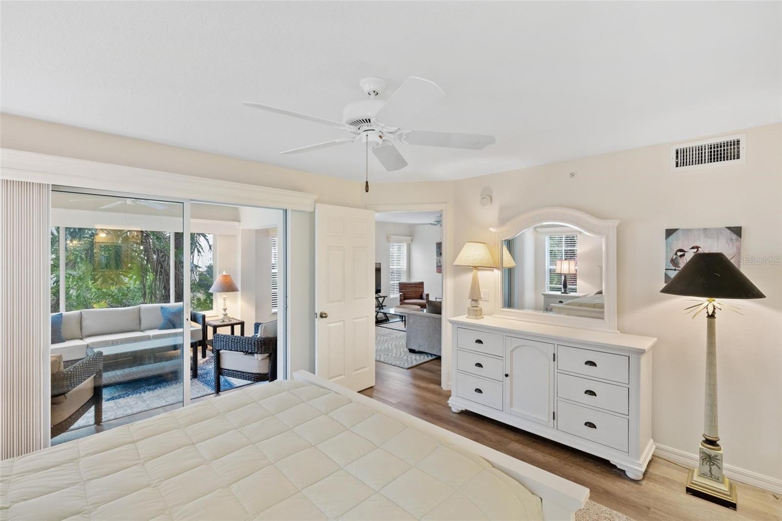 821 MONTROSE DR #104