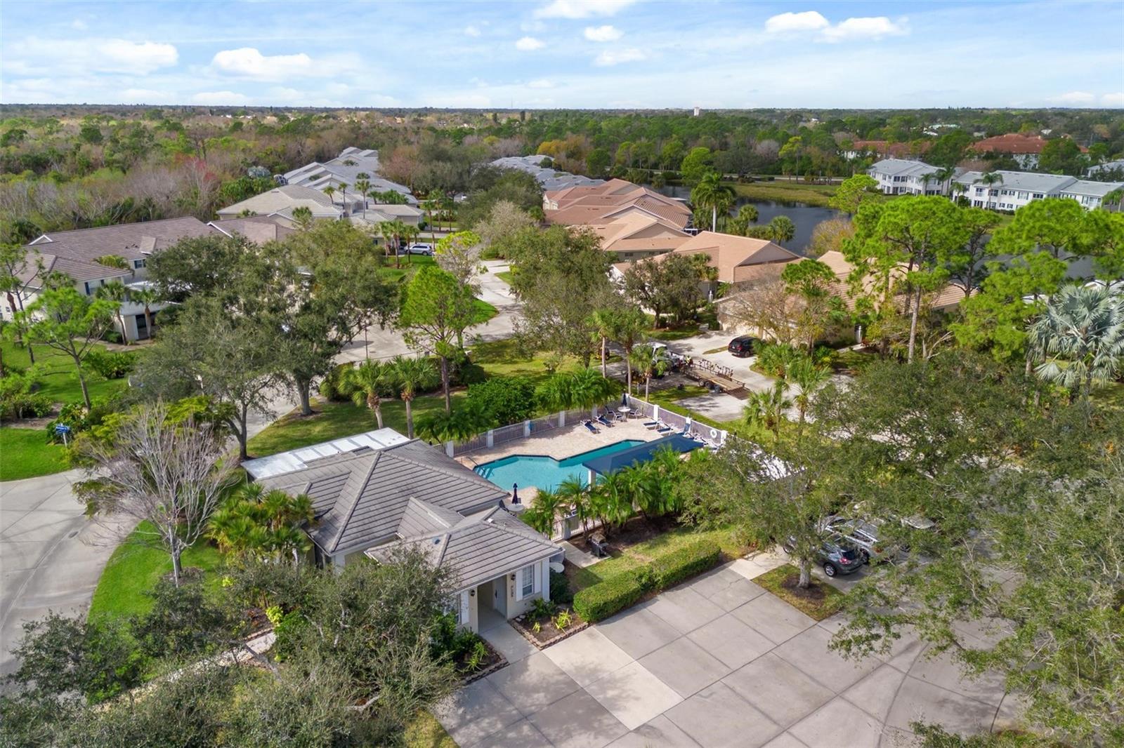 821 MONTROSE DR #104