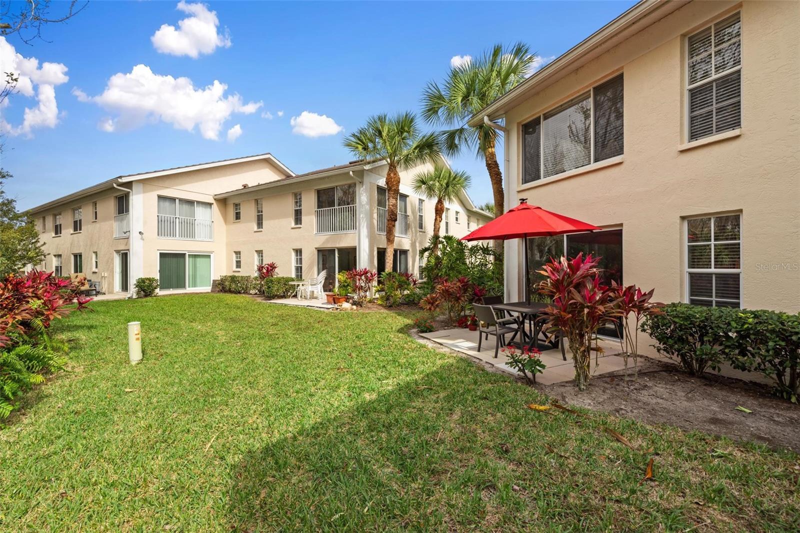 821 MONTROSE DR #104