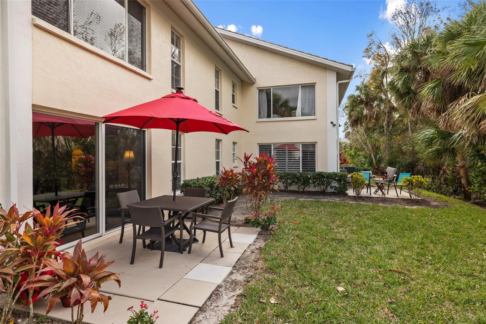 821 MONTROSE DR #104
