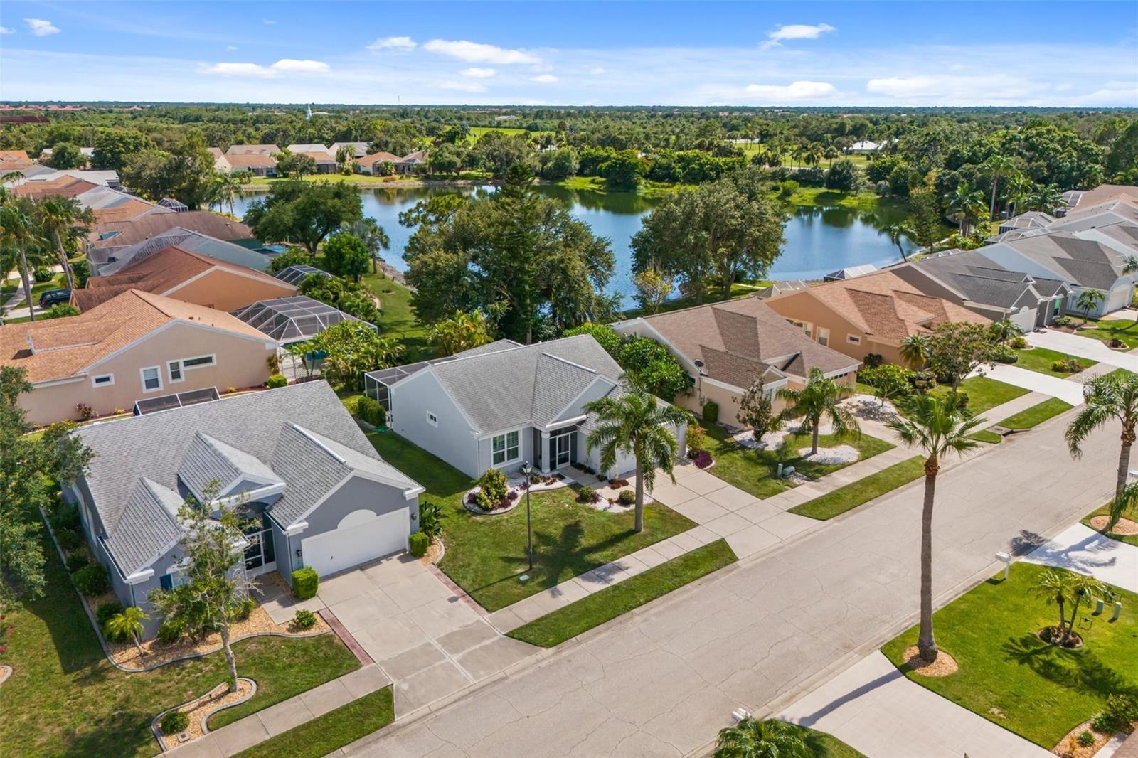 516 WEXFORD DR