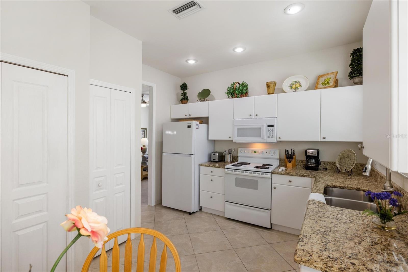 516 WEXFORD DR