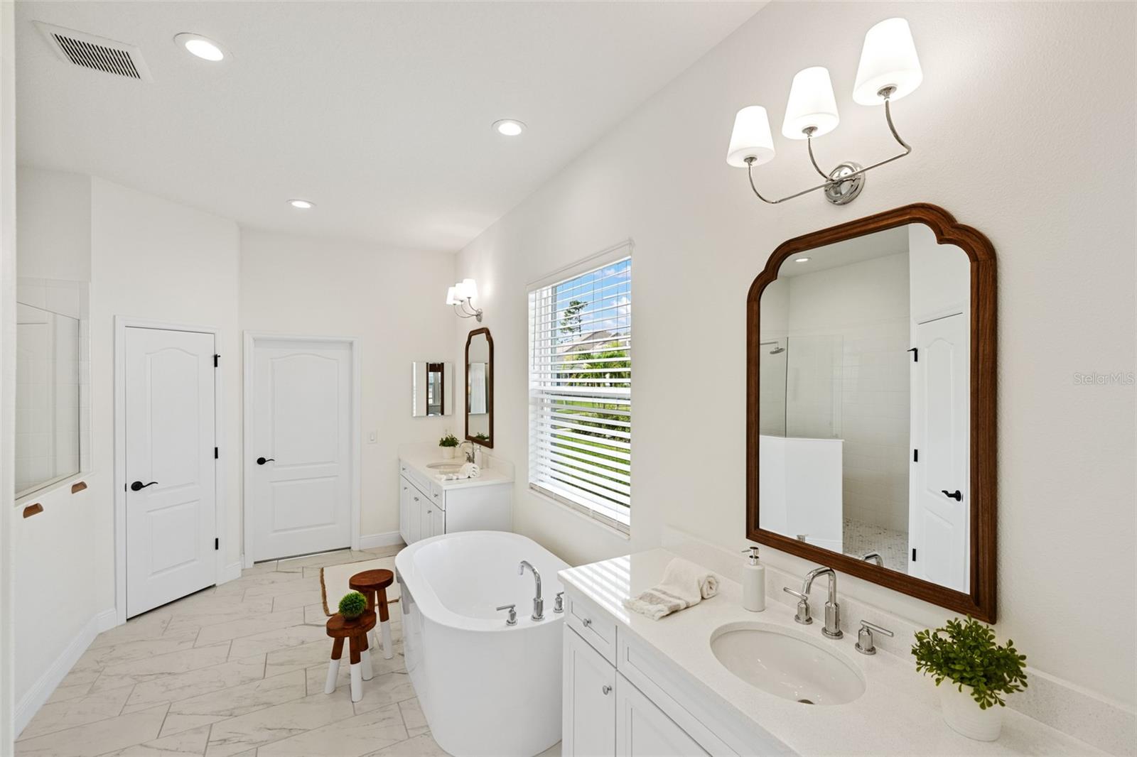 12333 DESTIN LOOP