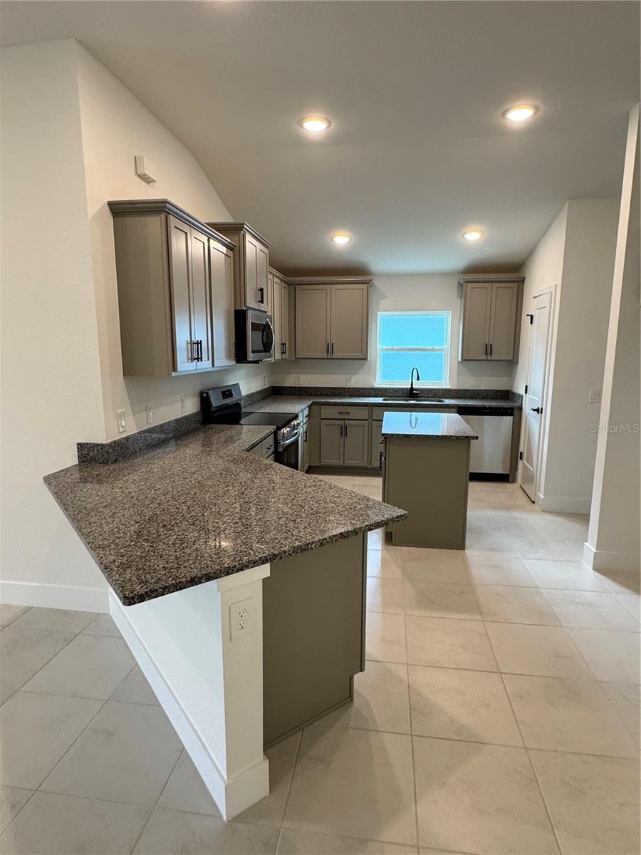 2688 AVERLAND LOOP