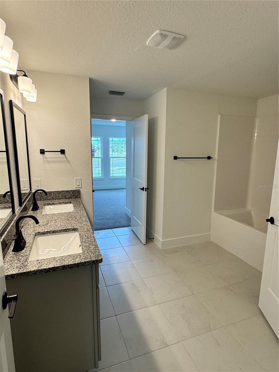 2688 AVERLAND LOOP