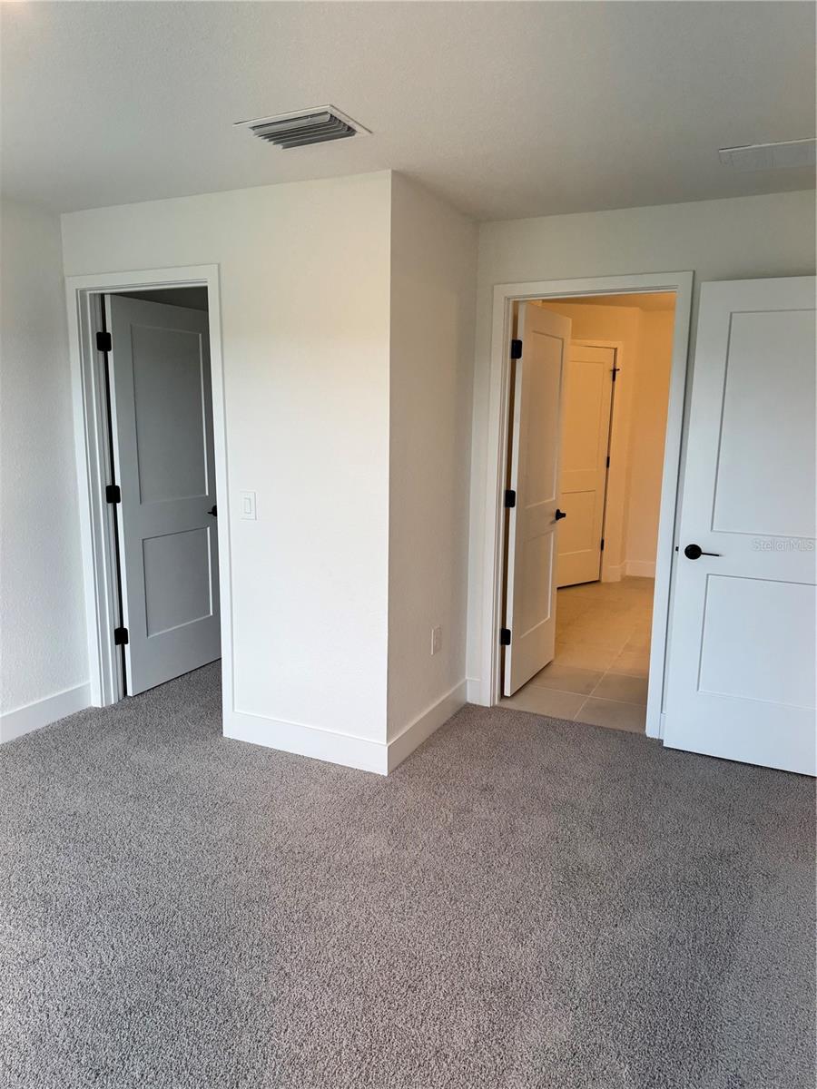 2688 AVERLAND LOOP