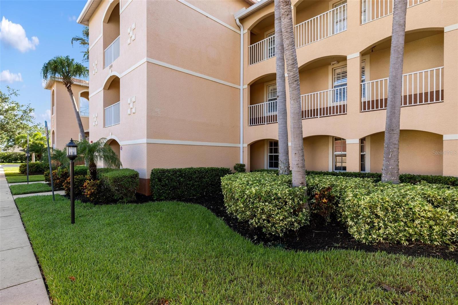 150 L PAVIA BLVD #13