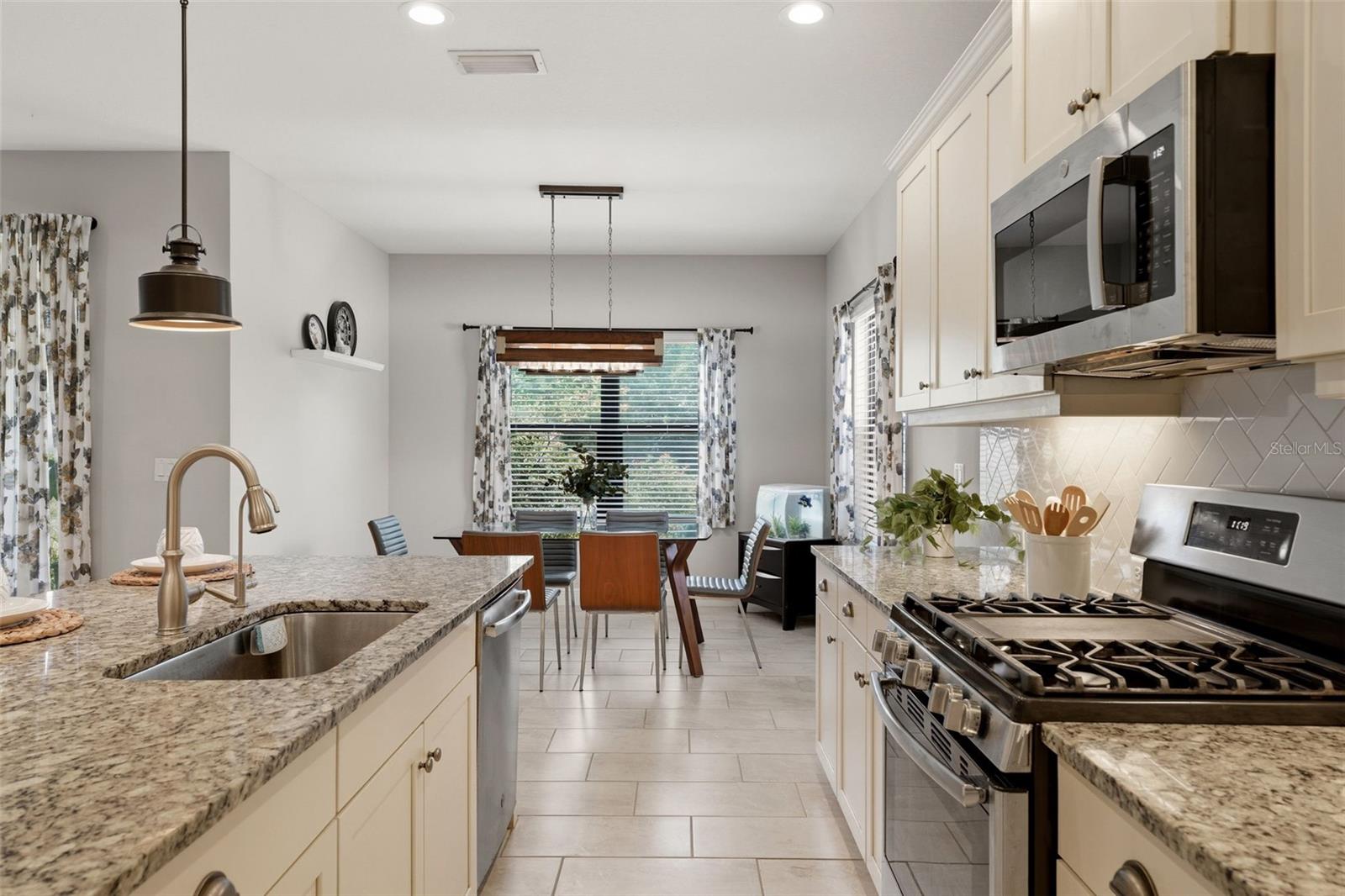 248 BENEDETTO CT