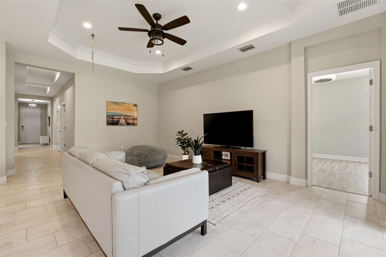 248 BENEDETTO CT