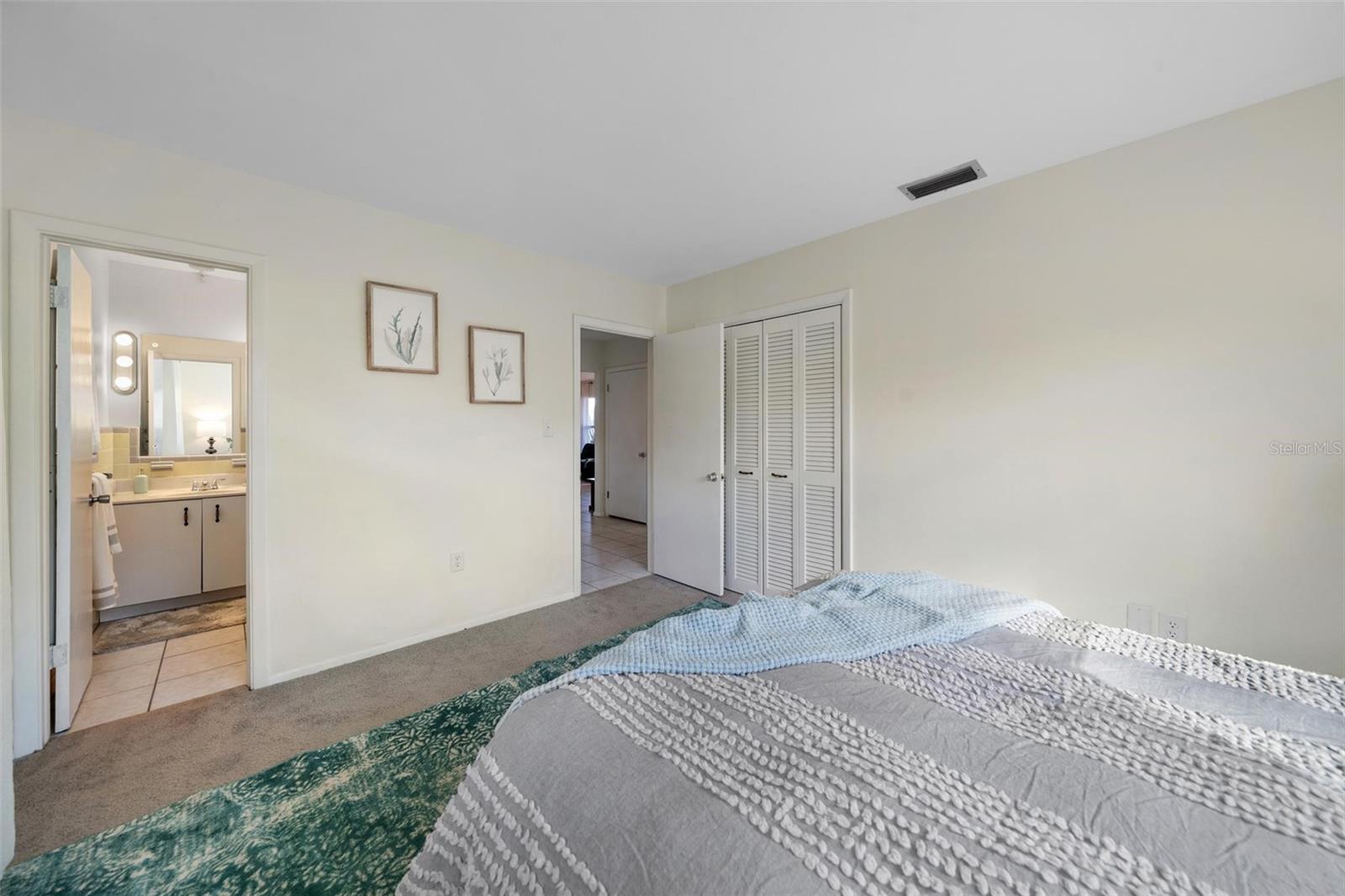 112 ALBA ST E