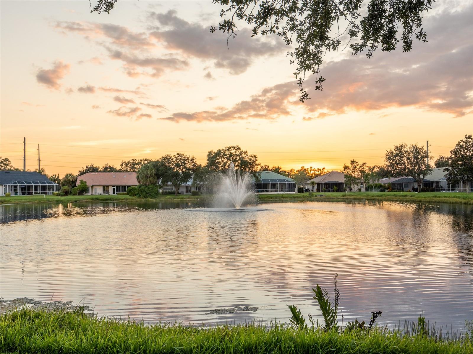 195 GRAND OAK CIR