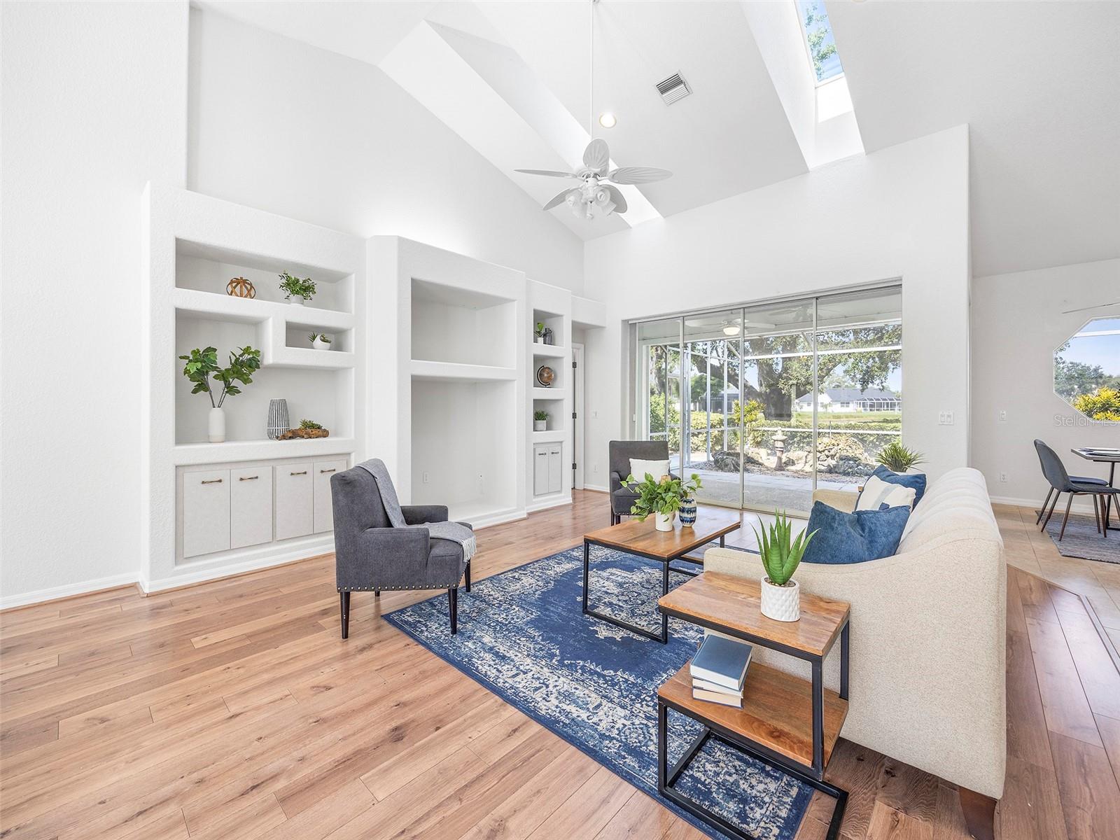 195 GRAND OAK CIR