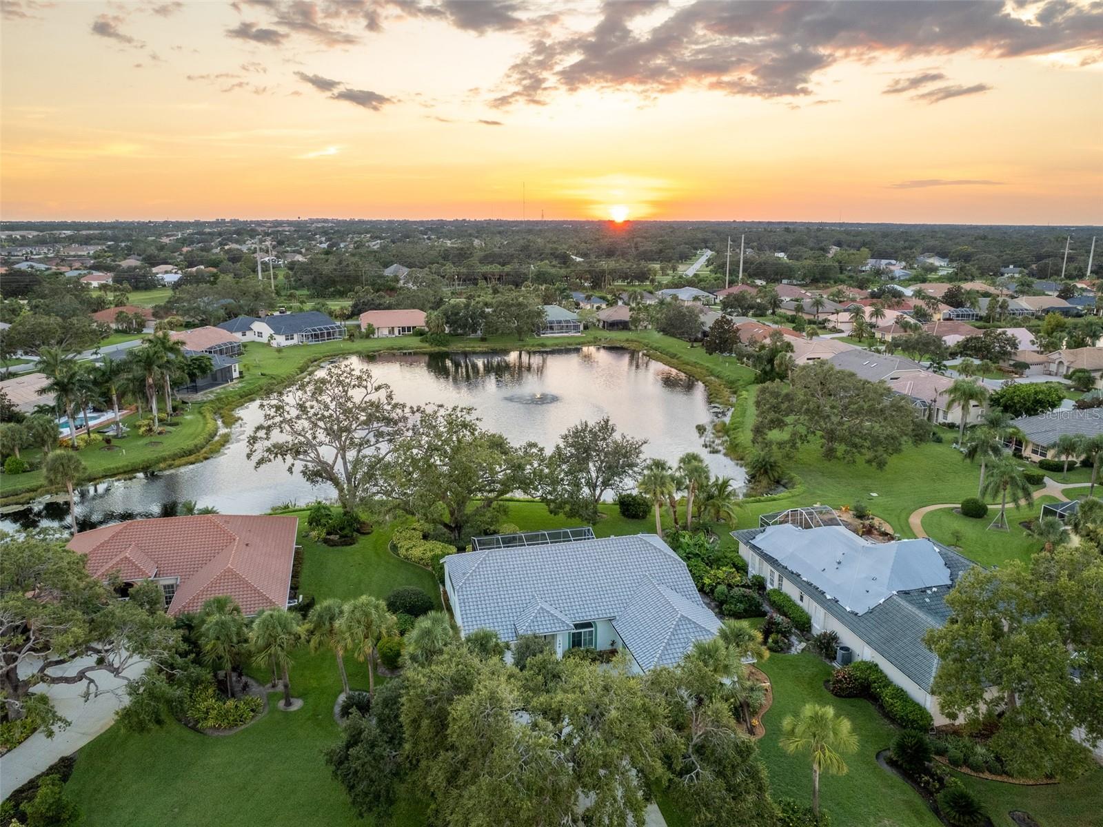 195 GRAND OAK CIR