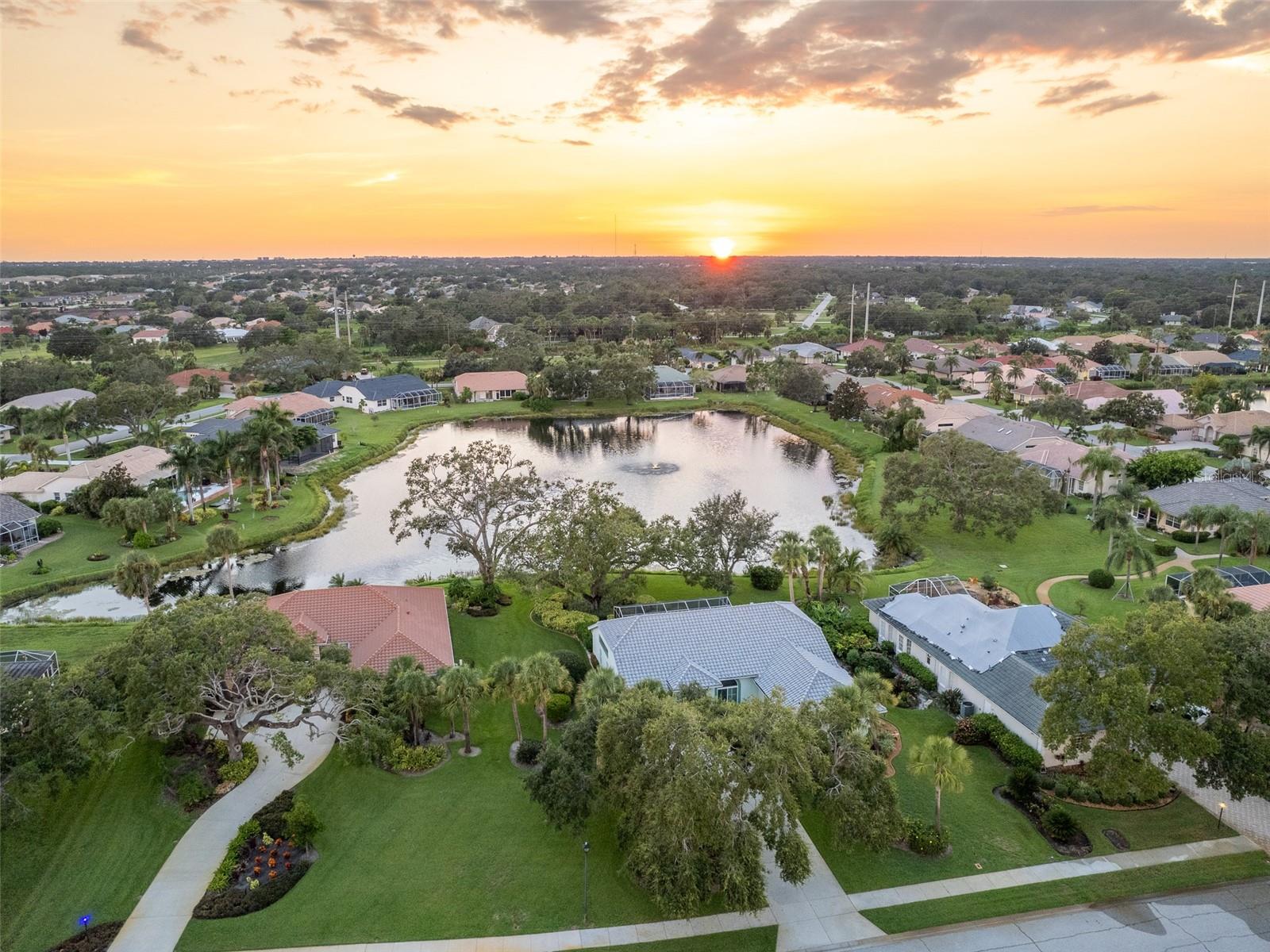 195 GRAND OAK CIR