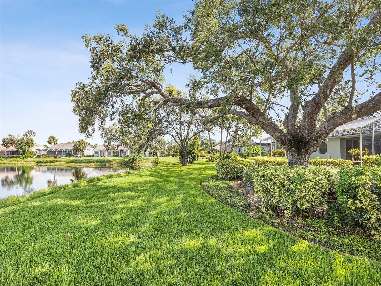 195 GRAND OAK CIR