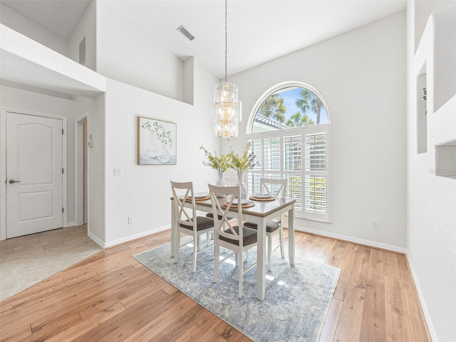 195 GRAND OAK CIR