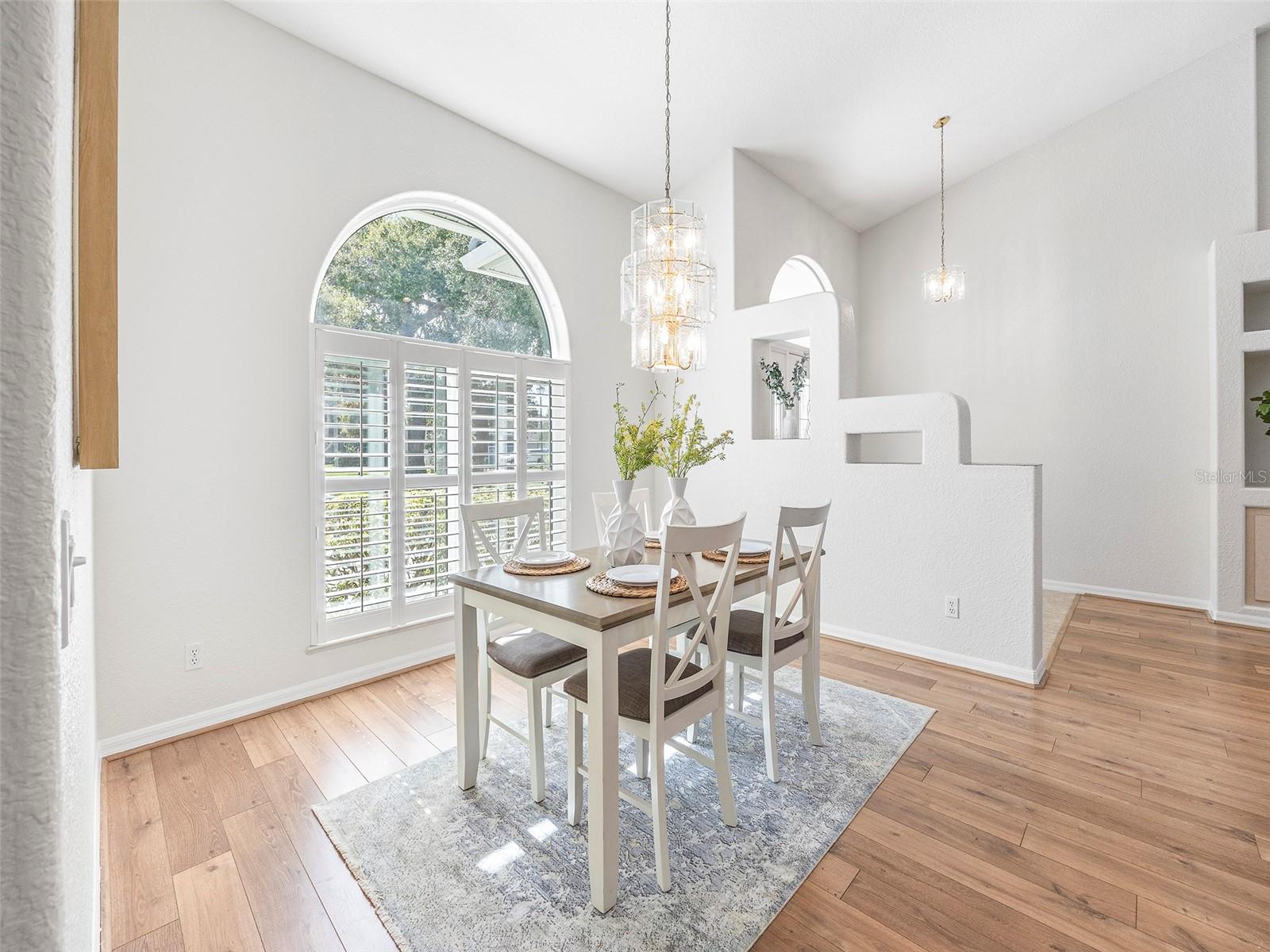 195 GRAND OAK CIR