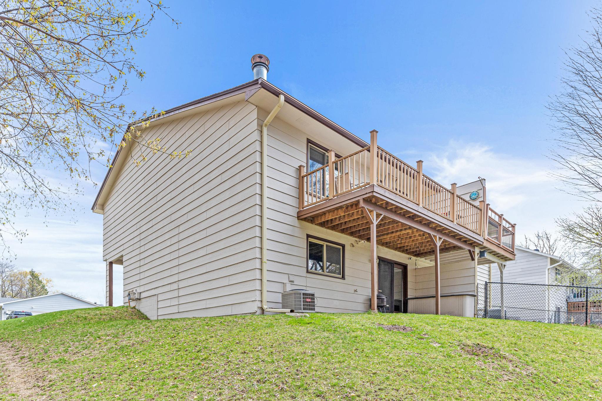 6718 Hallmark Drive